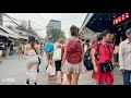 曼谷週末市場，亞洲最大的跳蚤市場，裡面衣服很便宜。坐地鐵直接刷信用卡