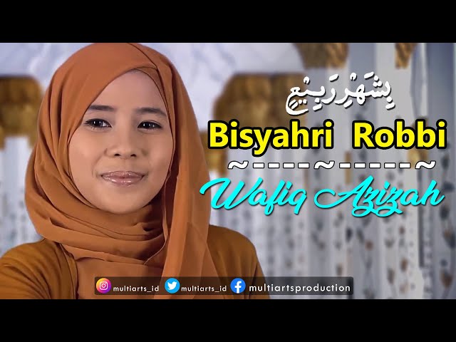 Ruslar tomosha qilishni tugatmoqda Samaralik bir qiz jinsiy aloqa izlamoqda.