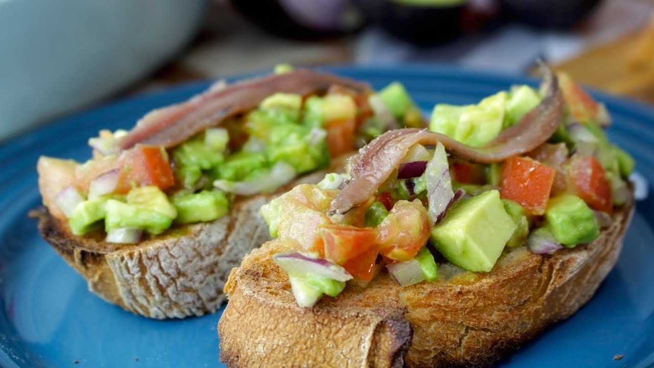 Cocina con Miri - Tostas con lomo a la plancha, tomate, aguacate y aguacate  topping de @justspices_es Una cena estupenda, fácil y deliciosa. Recordar  que los sazonadores de #justspices son 100%naturales sin