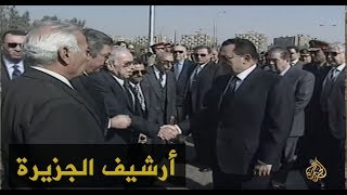 الرئيس المصري يتقدم جنازة عبد اللطيف البغدادي 1999/1/10