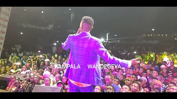 Jose Chameleone 2022 Christmas Performance: Ayogede Lwaki Enyonyi Yamulese Okugenda Australia