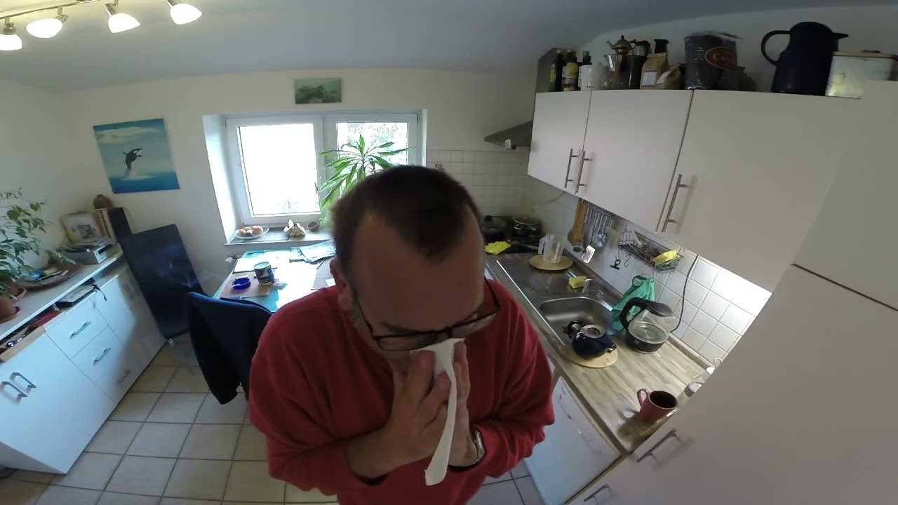 naseputzen. schnupfenzeit.