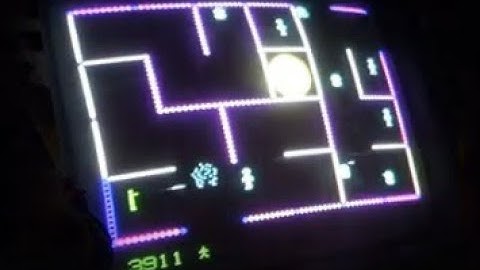 FRENZY ARCADE VIDEO GAME - BY STERN 1982