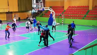 Борцовский баскетбол