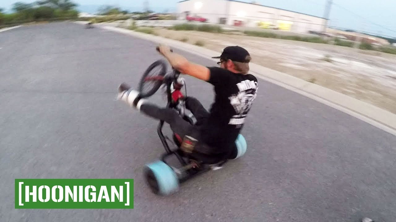 Crashing drift trikes 