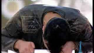 Download Lagu Robbie Williams - Come Undone (Live @ Paris Eiffel Tower) (High Quality) MP3