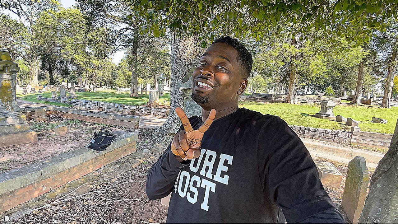 Эта семья призраков произнесла моё имя на этом проклятом кладбище | Реальные видеодоказательства