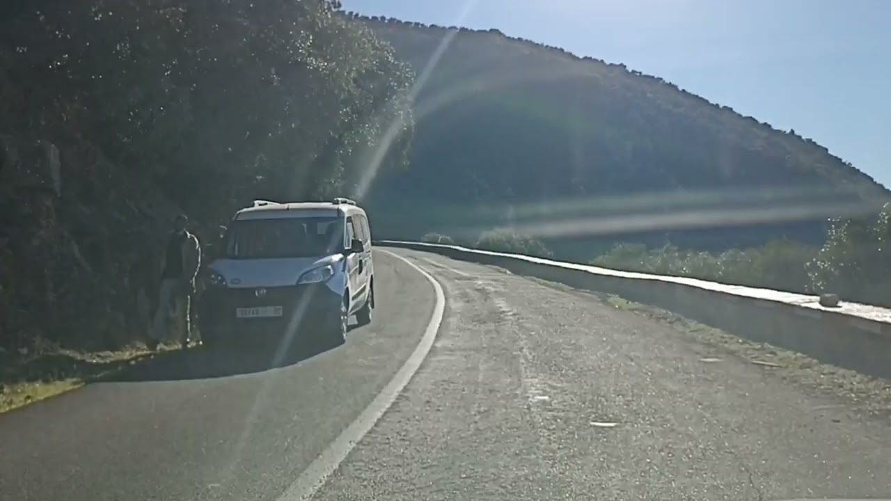 الطريق الرابطة بين بني ملال و واويزغت عبر تيموليلت تمتع بمناظر منطقة