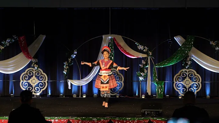 Mary Thao R3   Milwaukee Hmong New Year 2022 2023
