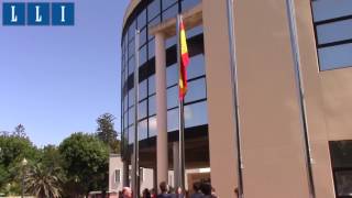 Izado de la Bandera de España en el ayuntamiento de La Línea de la Concepción
