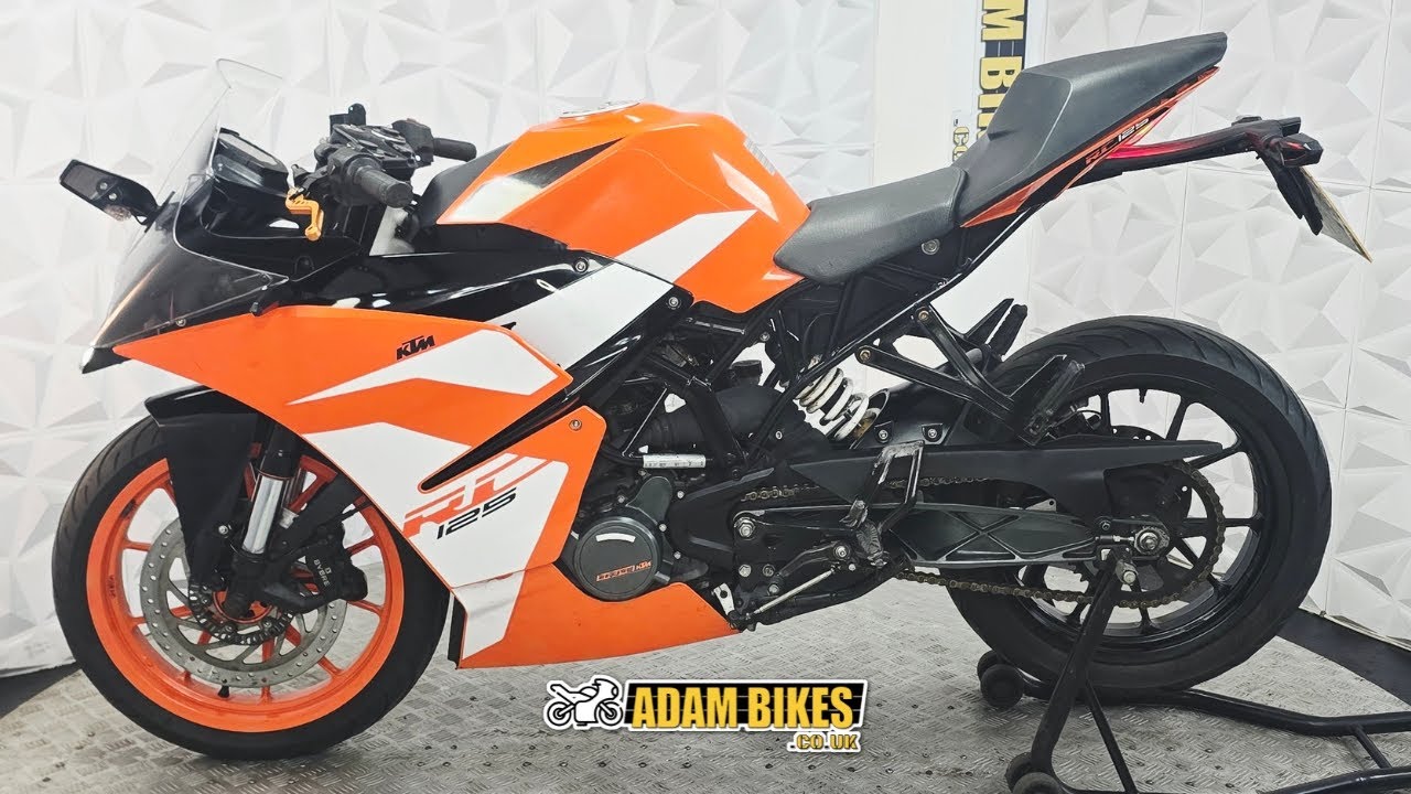 2017 KTM RC125 l WWW.ADAMBIKES.CO.UK - YouTube