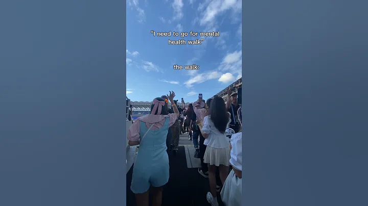 the only mental walk we need 🙂‍↕️🫶🏻 #seventeen #svt #seventeenrighthere #caratseventeen #carat