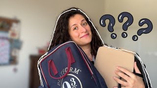 What’s in my bag? || Easy and English Beginner Friendly Video - English Learners