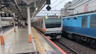 JR東日本E233系0番代H58編成が高尾行として八王子駅4番線を発車するシーン(1621H)2026/06/27