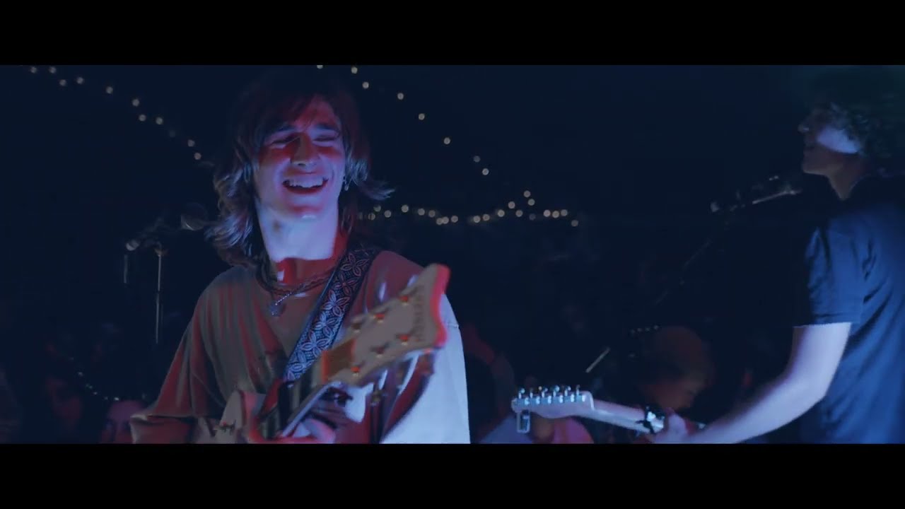 "Beautiful Stranger" by The Runarounds (Los Angeles on January 15, 2023)