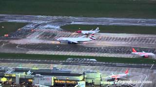 Planes grounded as computer glitch causes flight chaos