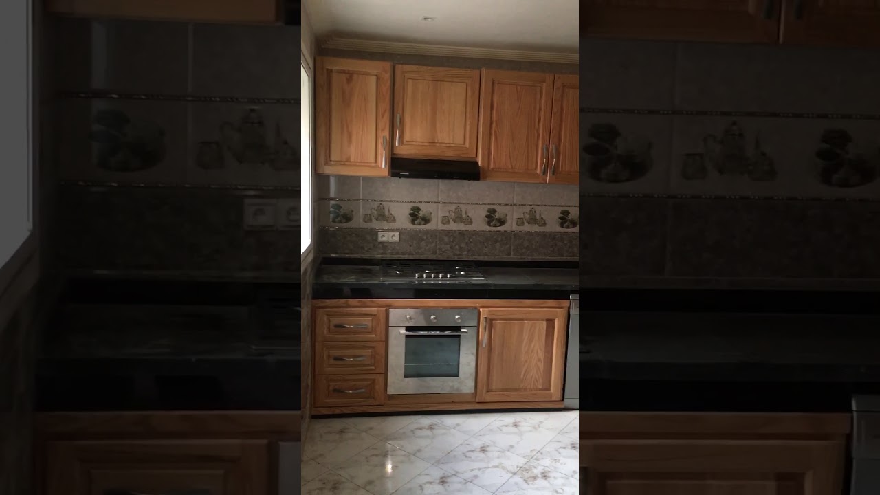 مطبخ راقي من خشب البلوطCuisine en bois chêne américain massif