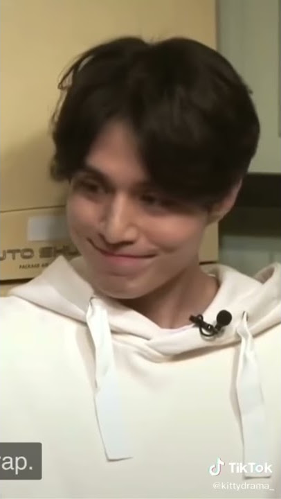 Lee dong wook acts so cute with kids😍😍