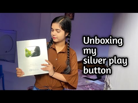Unboxing My YouTube Silver Play Button | Unboxing YouTube Silver Creator Award |
