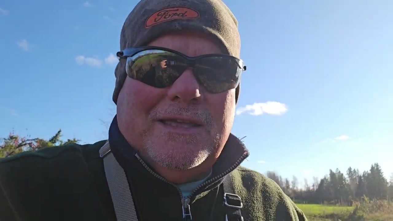 Wet Trails and Aurora@Campbellwoods-m7u