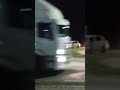 POLICIAL: CARRETA CARREGADA COM MANGA TOMBOU NO CONTORNO DA BR 407 EM BONFIM