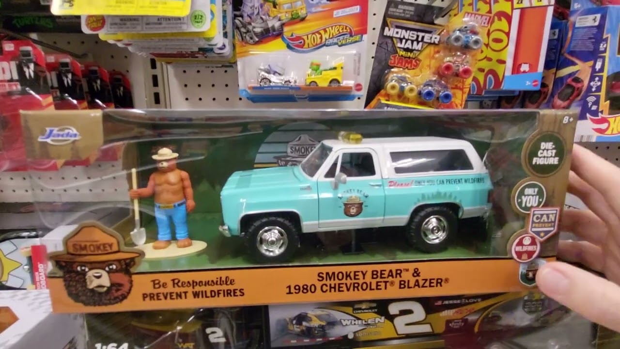 SMOKEY THE BEAR & 1980 CHEVY BLAZER - COLLECTIBLES & TOYS - AGES 8