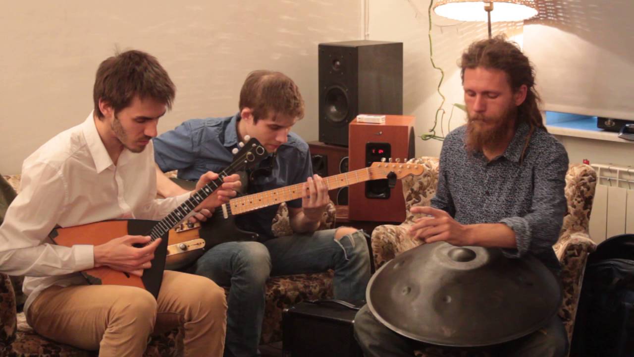 Three Pandas and the Moon - New Jam, Handpan, Guitar & Balalaika 2016