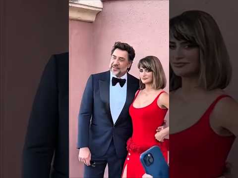 Video Penélope Cruz Stuns on the Venice Red Carpet