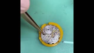 Vintage SEIKO Tutorial - Part 1: Seiko 6105 ‘Captain Willard’ Dismantling