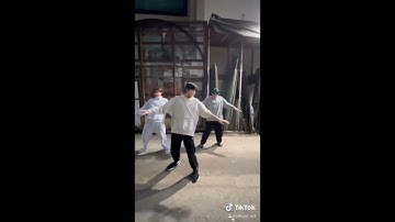 NCT Dream dancing Mendung Tanpo Udan by Ndarboy Genk