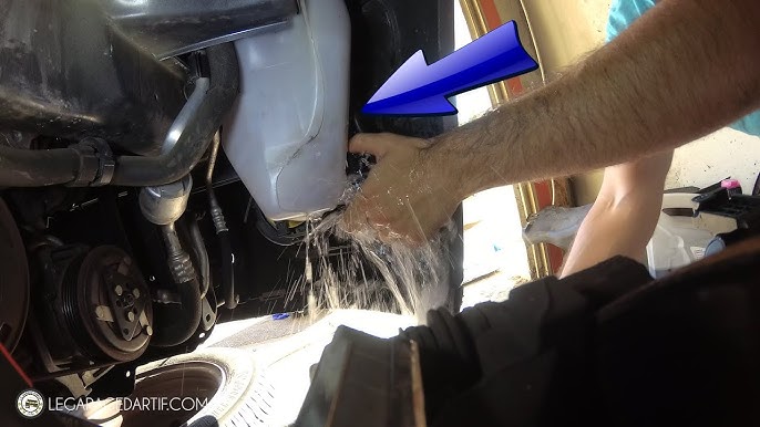 Réparation rapide d'une pompe de lave glace. 