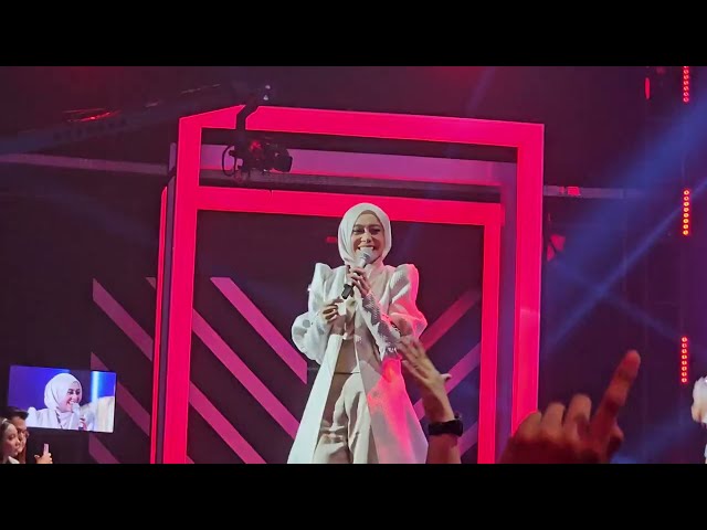 Lesti Kejora Live at SCTV Music Award 2024 class=