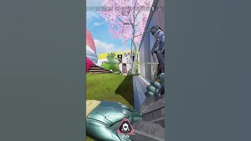 Clutched it up. #apex #shorts #lifeline #apexlegends #apexlegendsclips #apexclips #apexlegend