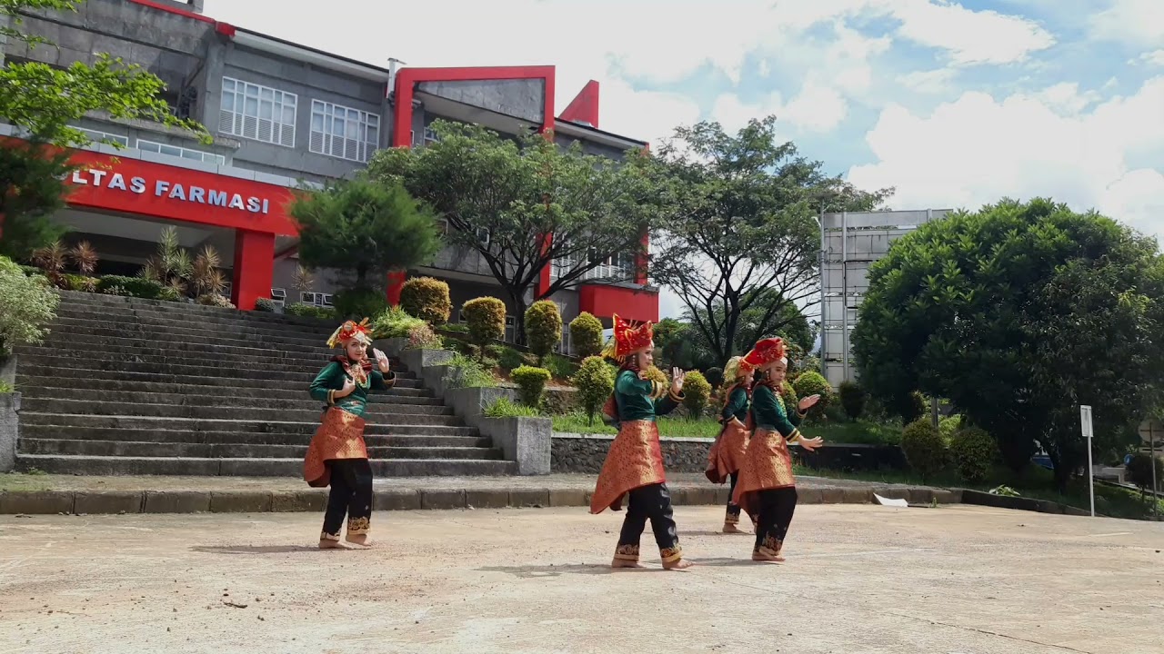 Tari Rantak Universitas Andalas