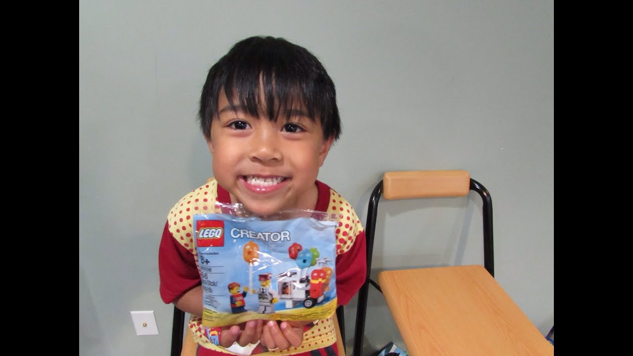 Playing with Lego #42 - Lego Creator: Balloon Cart (Review) - LEGO 40108