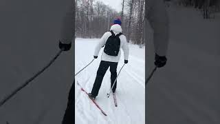 Первый раз человек на лыжах