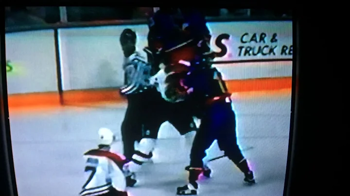 LHJMQ Christian Caron vs Jody Shelley Saison 1995-...