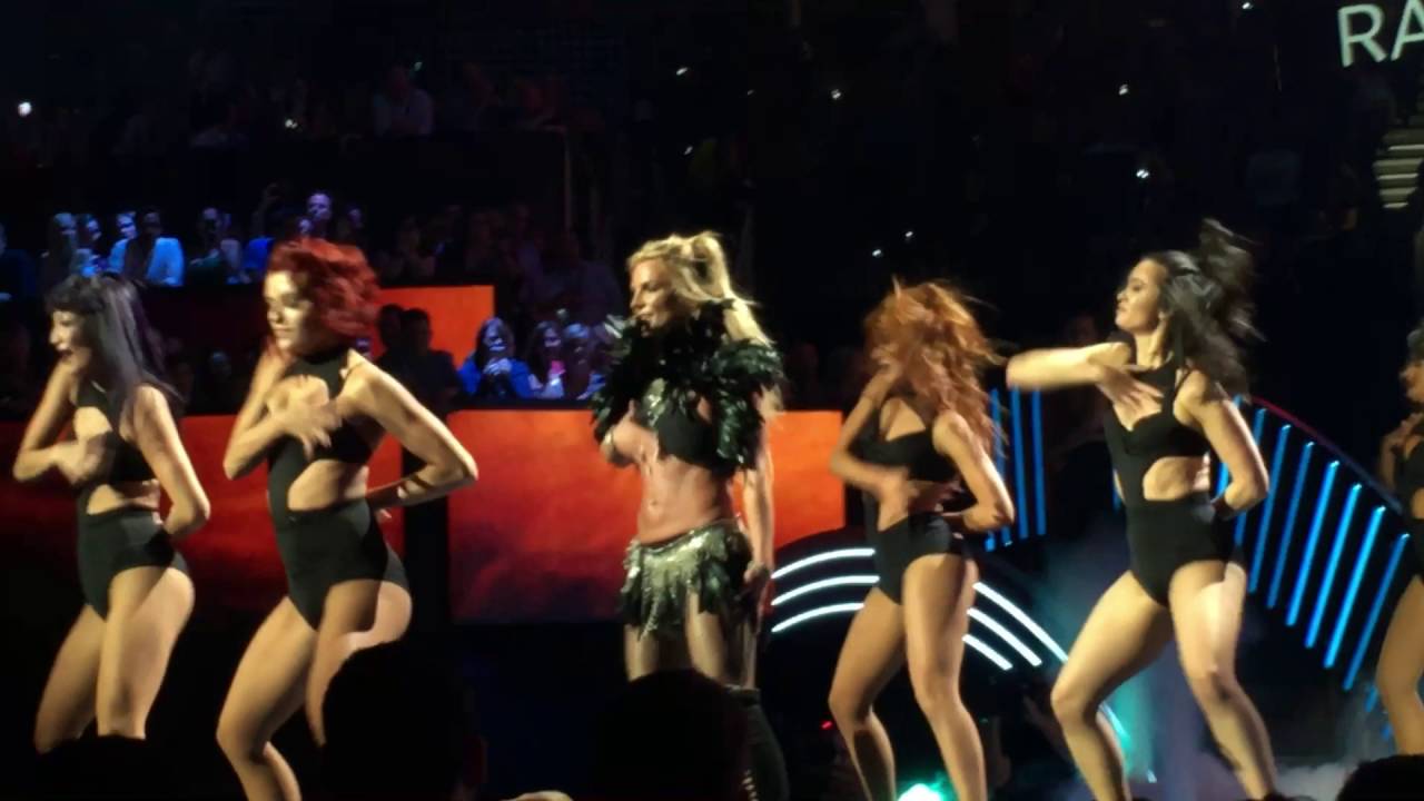 I HeartRadio Music Festival 2016 Britney Spears - Stronger and Crazy