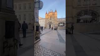 Andando pelas ruelas da baixa em Coimbra. #viajar #portugal #dicas #europa #coimbra #walkingtour