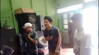 trio dear voice masih pemula jangan lupa subscribe biar kami tetap menghibur anda