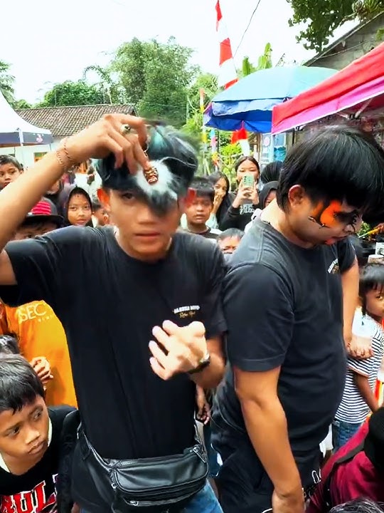 Bagus banget! 😍 Kata Entul, nanti Mas Nemo GWSM bakal pentas pakai topeng Buto Gedruk mini 😆🎭🔥