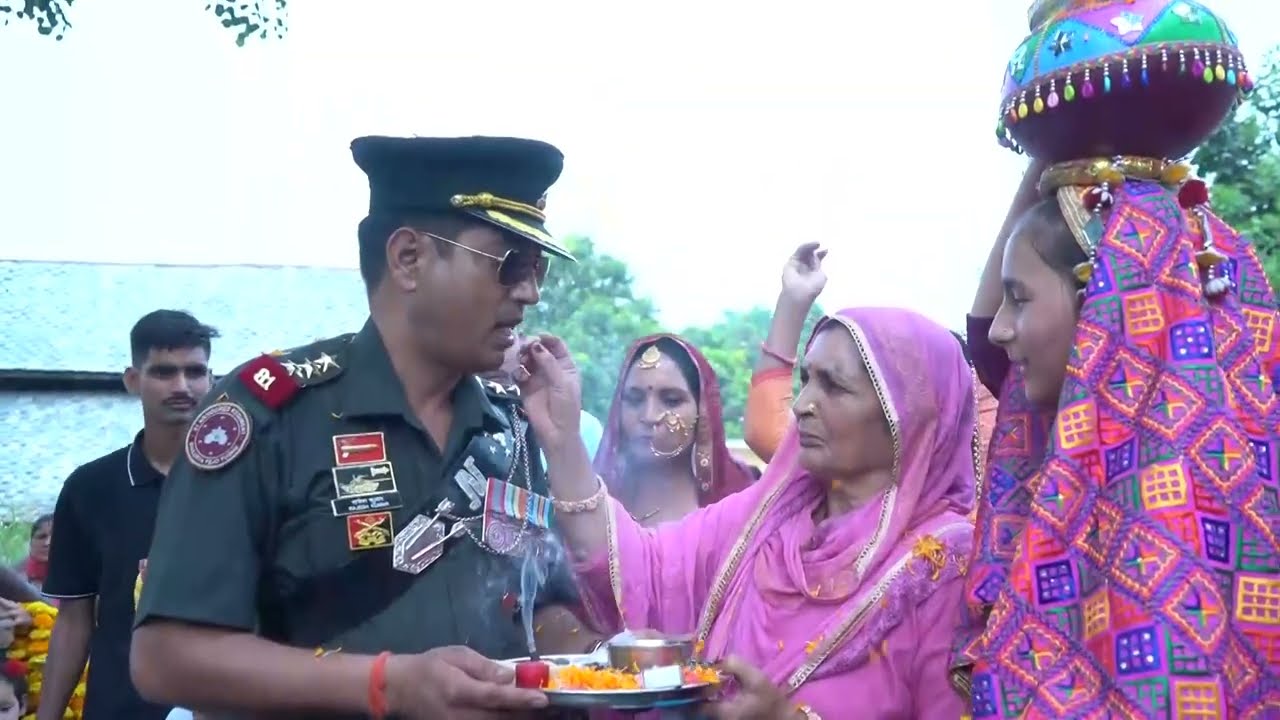 इंतजार की घड़ियां हुई खत्म # लो आ गये कैप्टन साहब # ढोल वाजे से हुआ स्वागत # हिमाचली कल्चर #