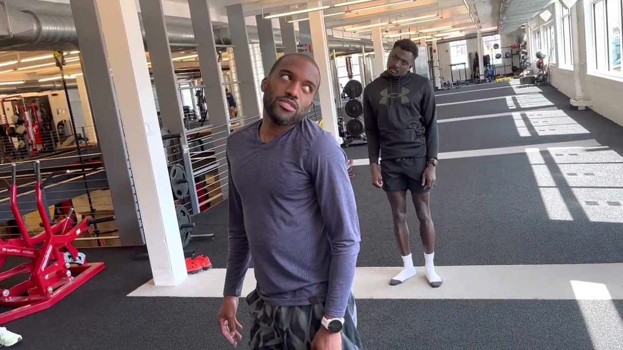 Neck roll and over shoulder peak