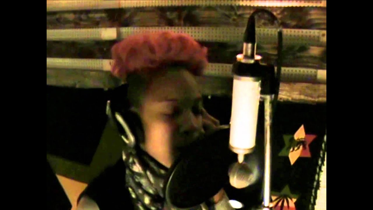 Etzia - Top Ah Di Line STUDIO SESSION (Hold Yuh Riddim)