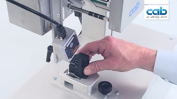 cab Hermes+ with Applicator 4414: semiautomatic Labeling of Plug Connectors