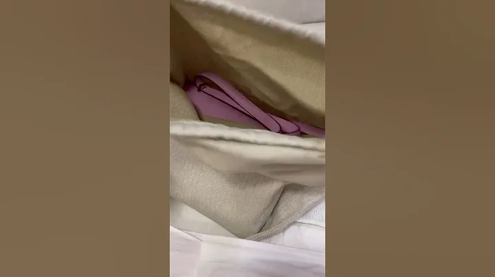 Hermès pink constance bag. #hermes #bag #unbox