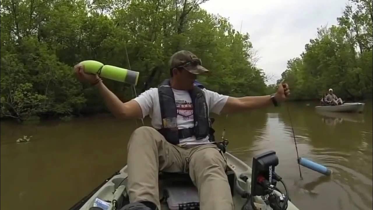 Интересная рыбалка видео. Рыбалка ролики. Рыбалка по последнему льду. Рыбалка видео. Рыбалка ролики.