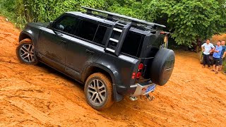 Land Rover Defender 5.0L V8 Vs Gwm Tank 500 3.0L V6 And Volkswagen Touareg 3.6L V6 Off-Road Driving