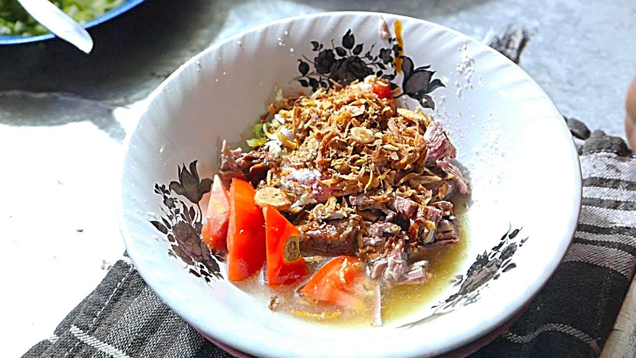 Indonesian Street Food - Jakarta Beef Soup Soto Betawi ...
