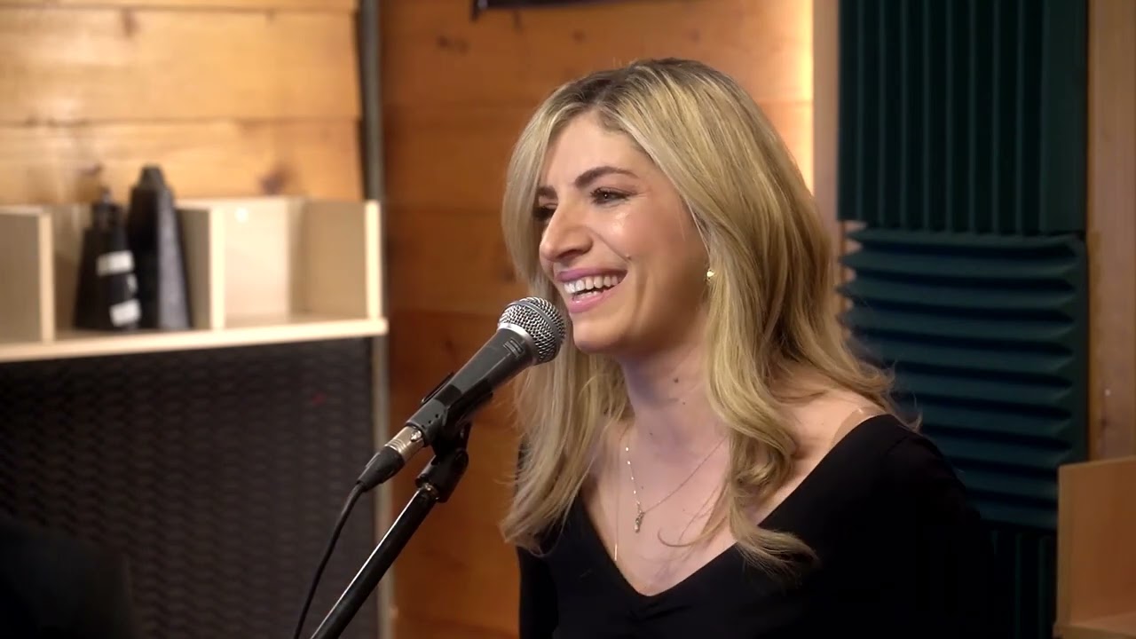 Πες μου πως σε λένε.. Βάσω Αθανασάκη- Γιώργος Καρατζίνης